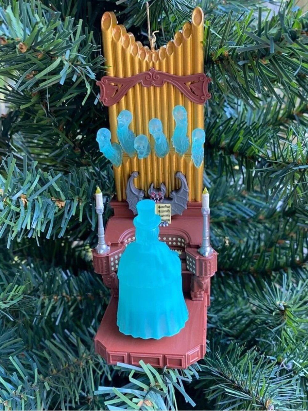 NWT Hallmark Disney Haunted Mansion Victor Geist organist ornament